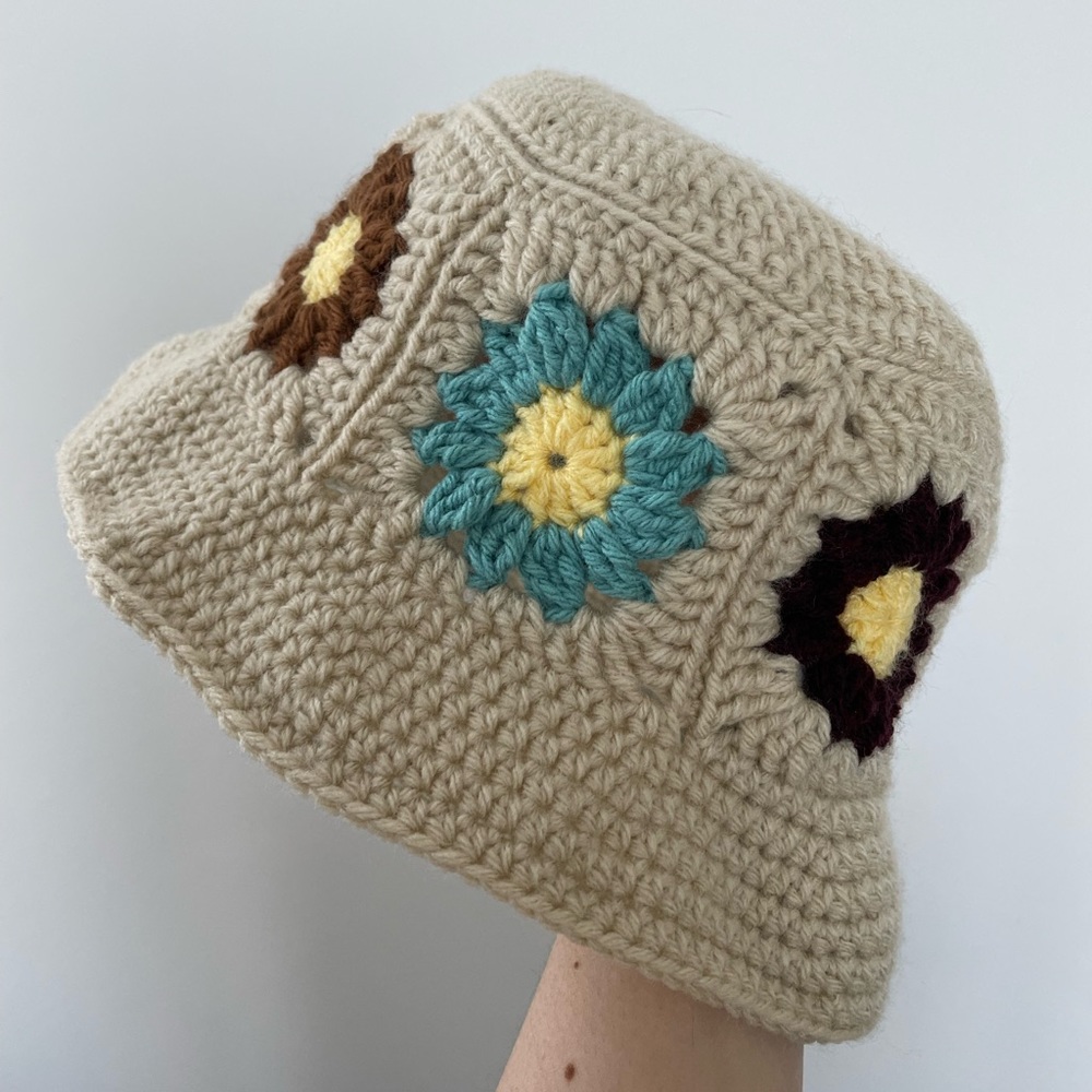 Crochet bucket hat